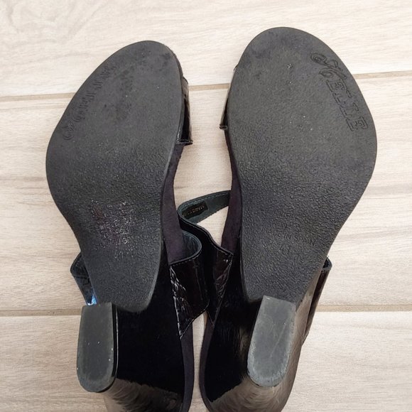 Helle Comfort Black Patent Buckle T-Strap Mule Sandal.  Size 9 - Picture 5 of 7